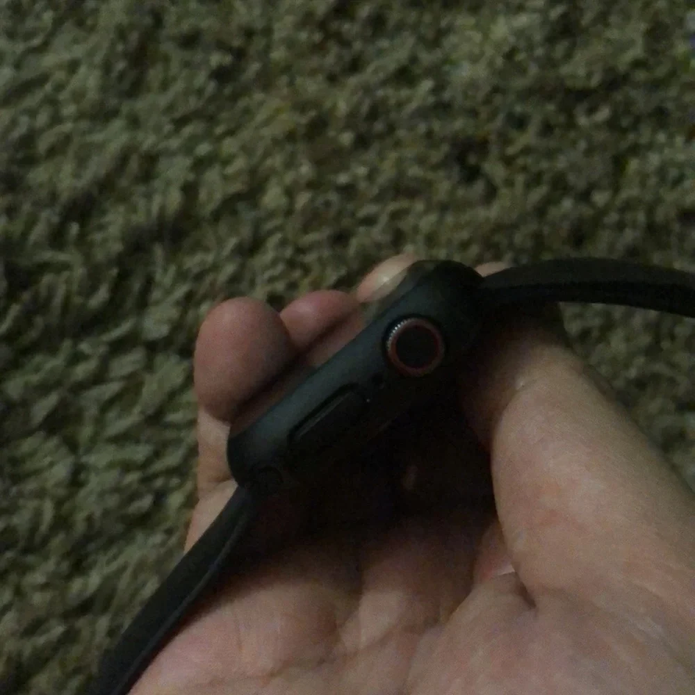 Apple Watch Series 4 (cellular version) - Picture 3 of 5